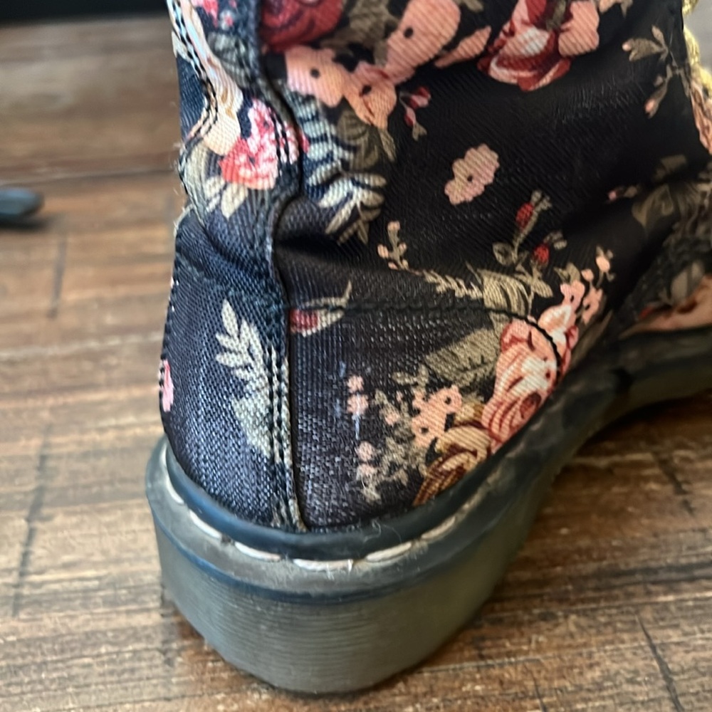 Dr. Martens Floral Combat Boots in Black with Pink and Cream Roses - Picture 5 of 9